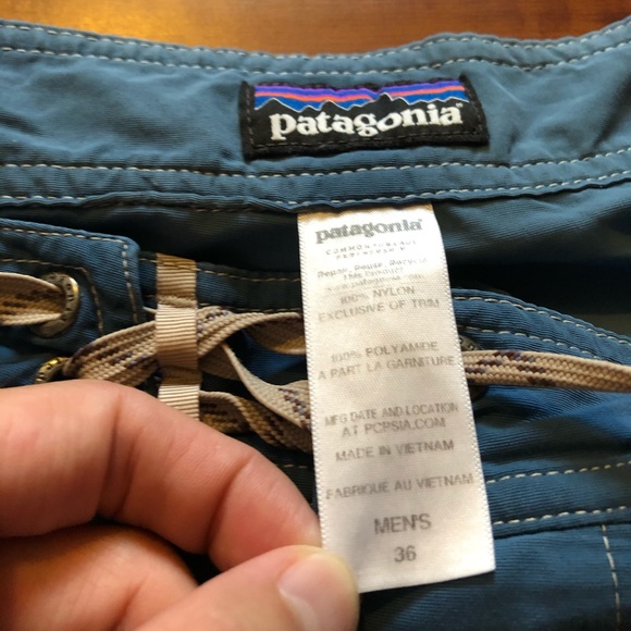 PATAGONIA Men's BOARD SHORTS Swim Trunks Blue 36 - Picture 3 of 5